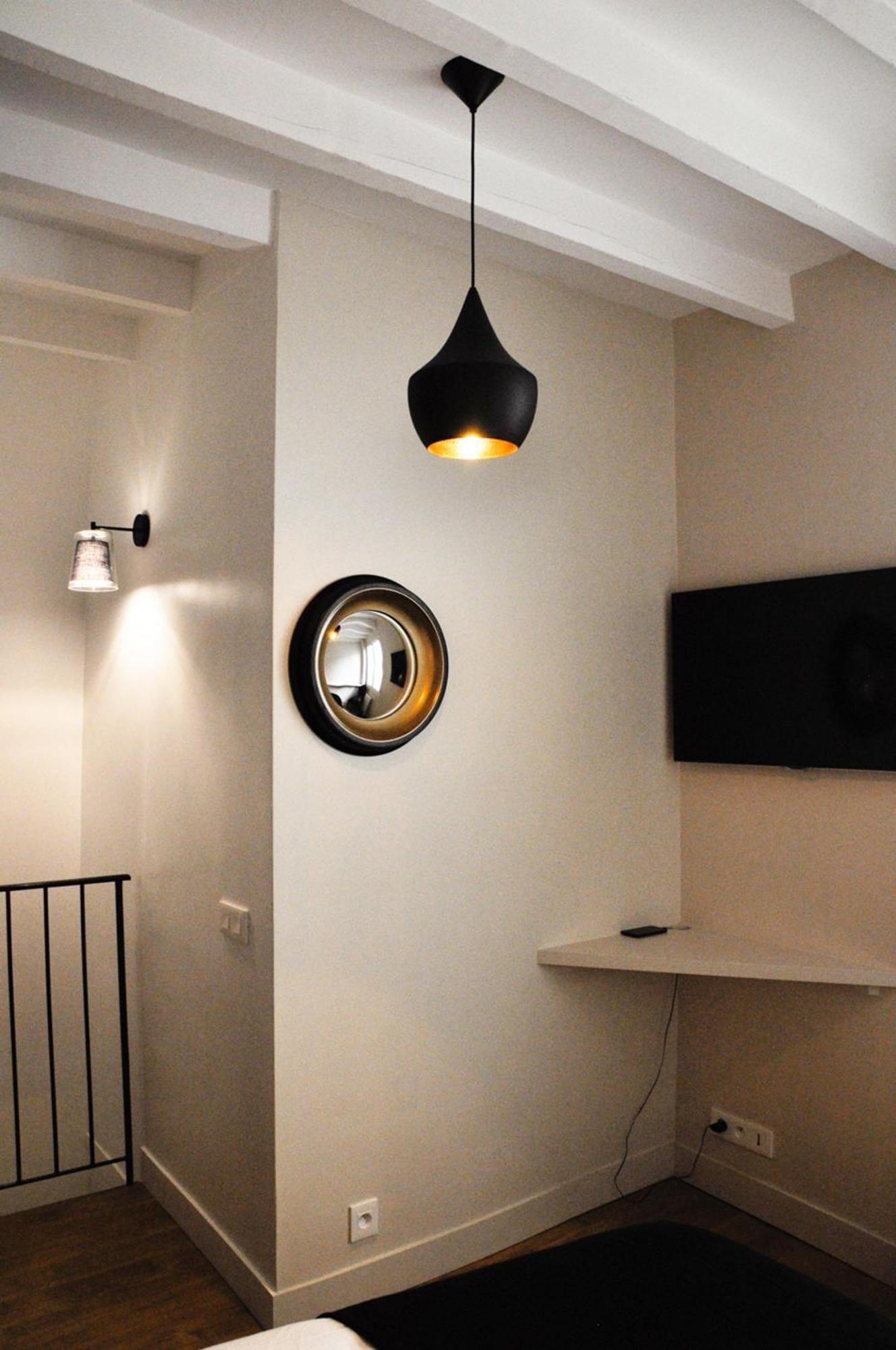 Charming Duplex In Montmartre Appartement Parijs