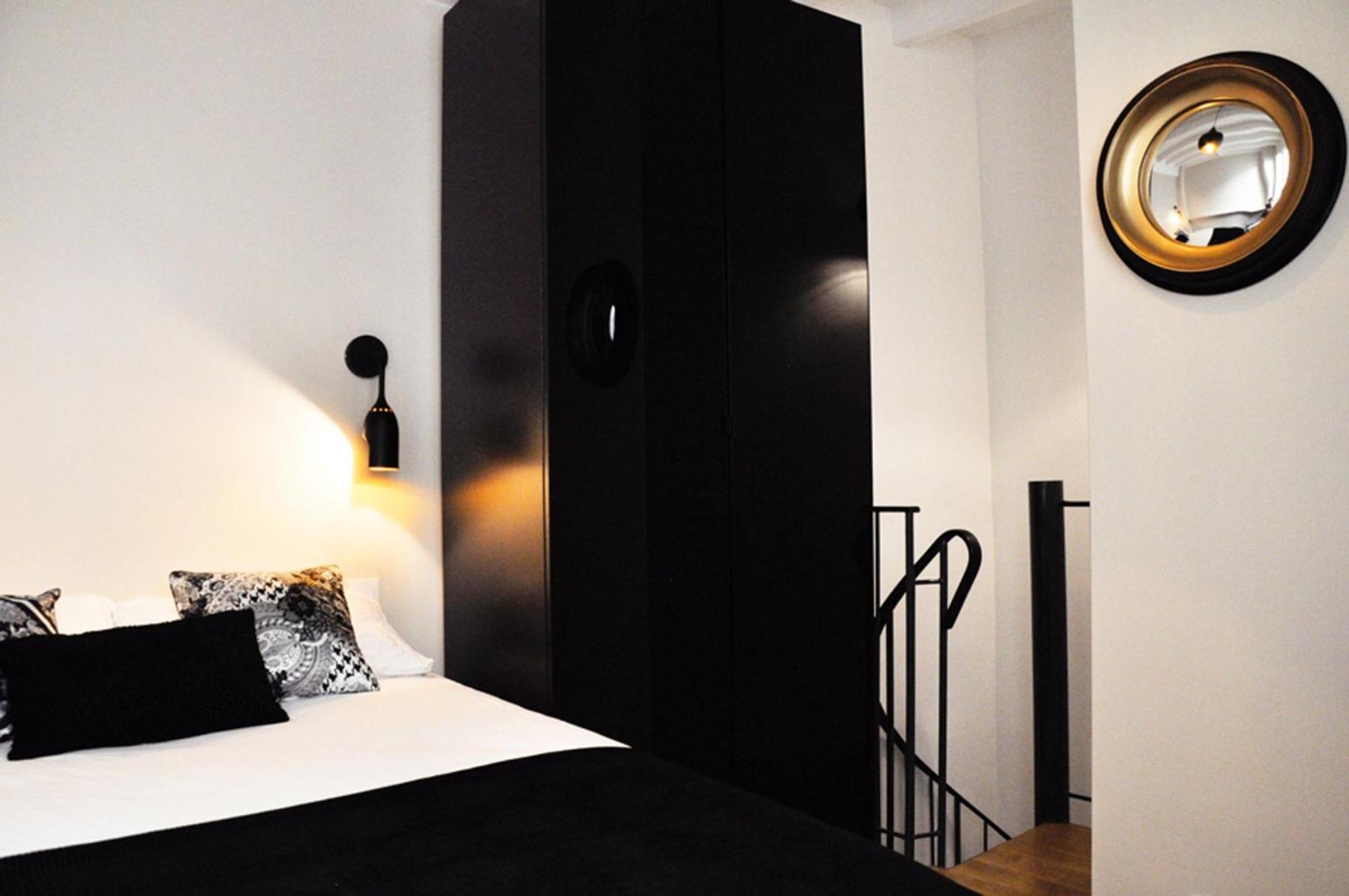 Charming Duplex In Montmartre Appartement Parijs